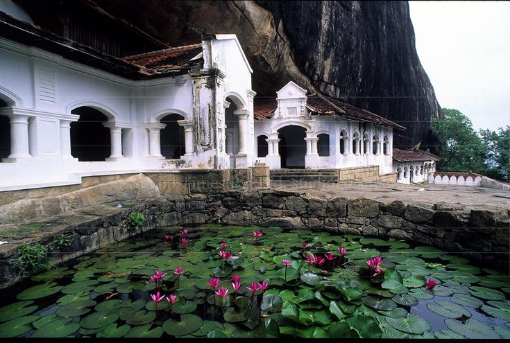 dambulla cave temple, sri lanka